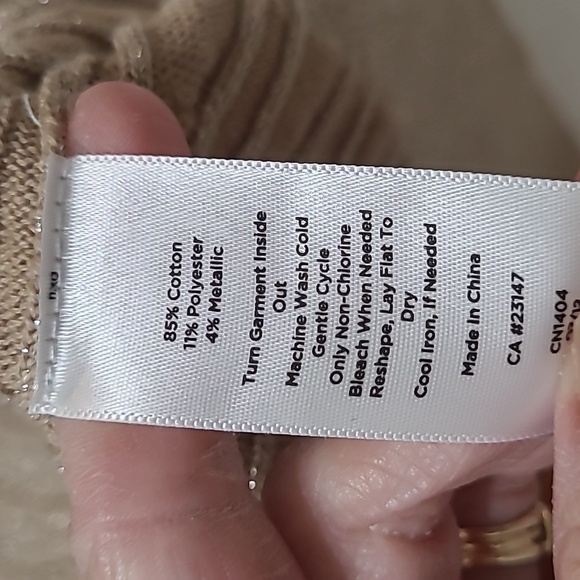 Talbots Gold Cable Knit Sweater with Gold Threading size Medium - Picture 5 of 7